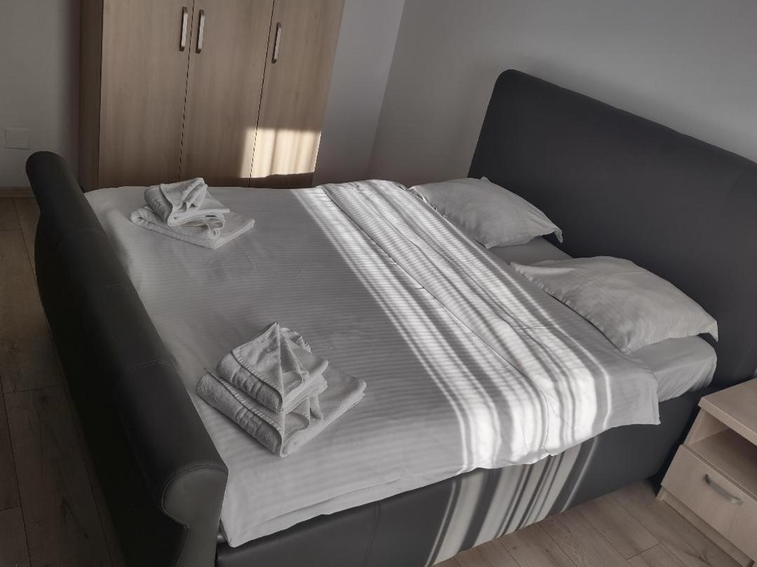 Hotel Ema&Zain Бухарест Экстерьер фото